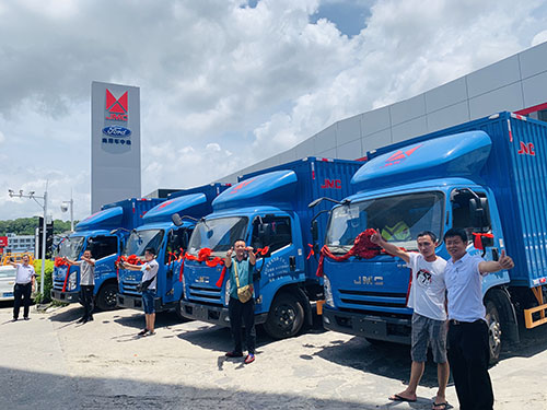江铃货车,江铃凯运,江铃轻卡汽车,江铃顺达，江铃4S店,深圳江铃货车,江铃厢式货车,江铃冷藏货车,江铃皮卡,江铃4.2米厢式货车，新能源江铃货车  江铃货车价格 江铃4米2厢式货车报价  深圳江铃货车4s店 地址 江铃货车图片配置 深圳哪里有江铃货车卖